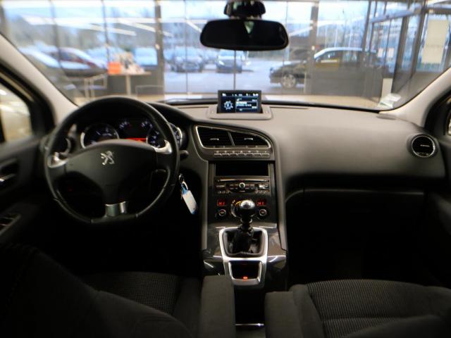 Peugeot 5008 image 8