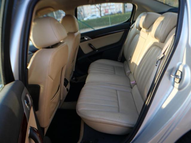 Peugeot 407 image 9