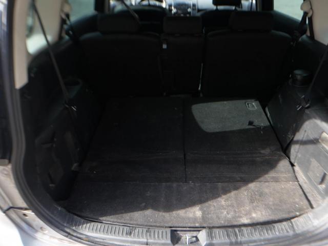 Mazda 5 image 2