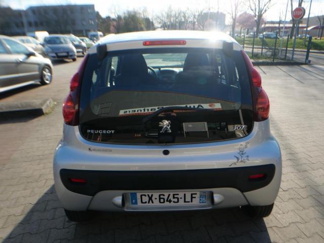 Peugeot 107 image 2
