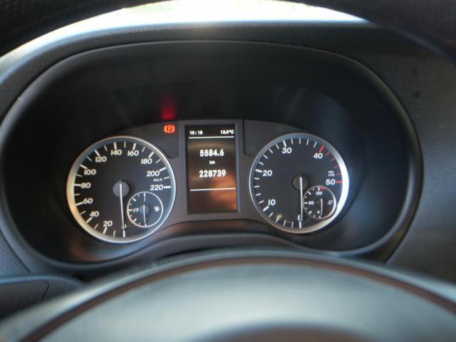 Mercedes Benz Vito image 9