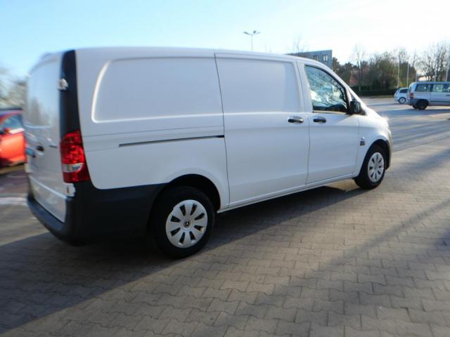 Mercedes Benz Vito image 3