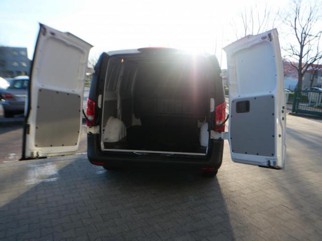 Mercedes Benz Vito image 7