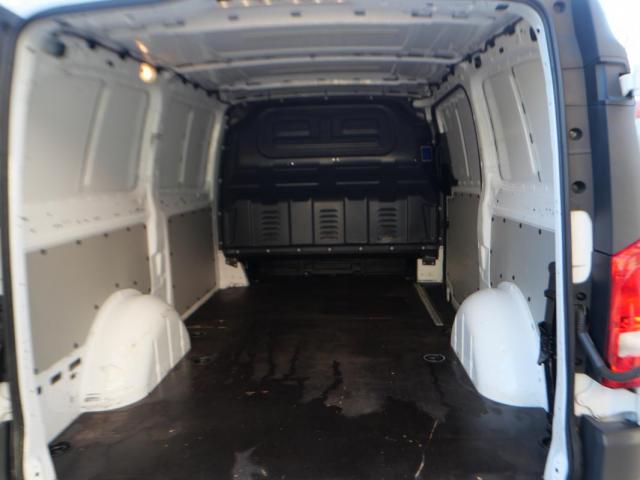 Mercedes Benz Vito image 2