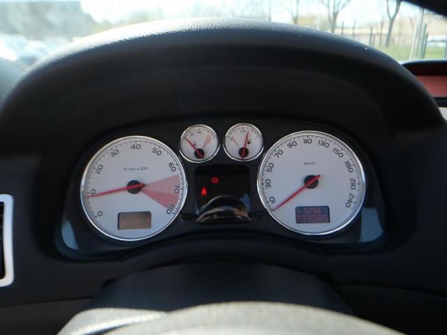 Peugeot 307 Cc image 2