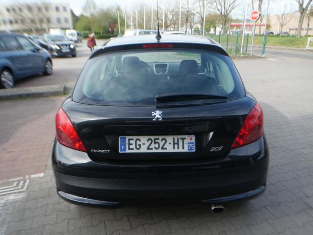Peugeot 207 image 8