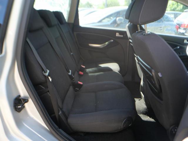 Ford C-Max image 4