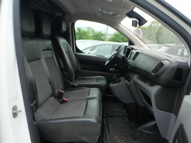 Peugeot Expert image 8