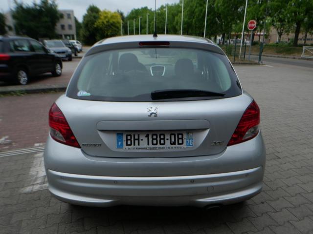 Peugeot 207 image 1