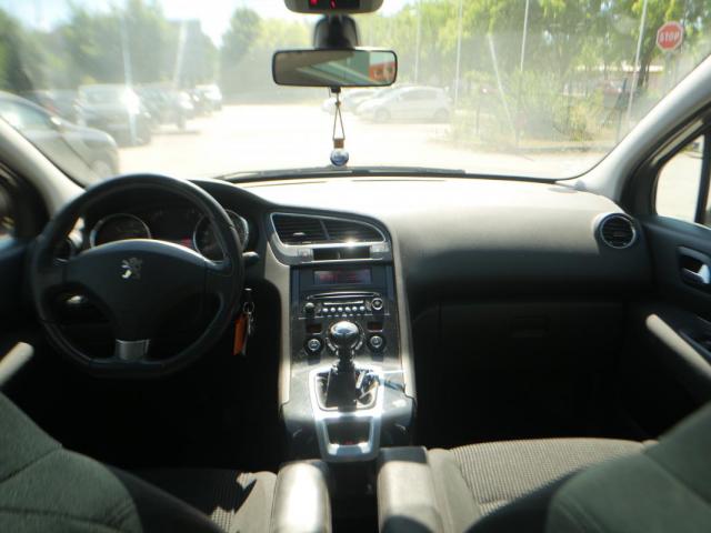 Peugeot 5008 image 4