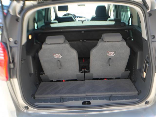 Peugeot 5008 image 3