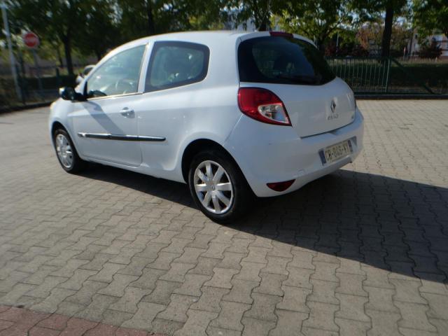 Renault Clio image 8