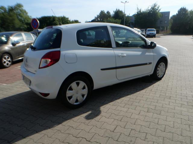 Renault Clio image 9