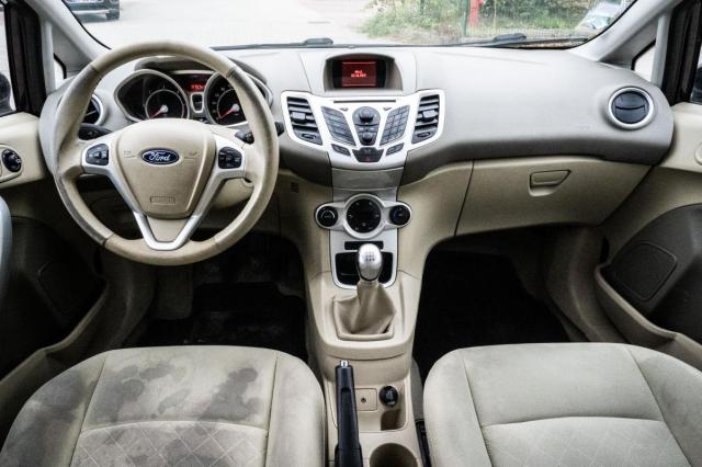 Ford Fiesta image 7