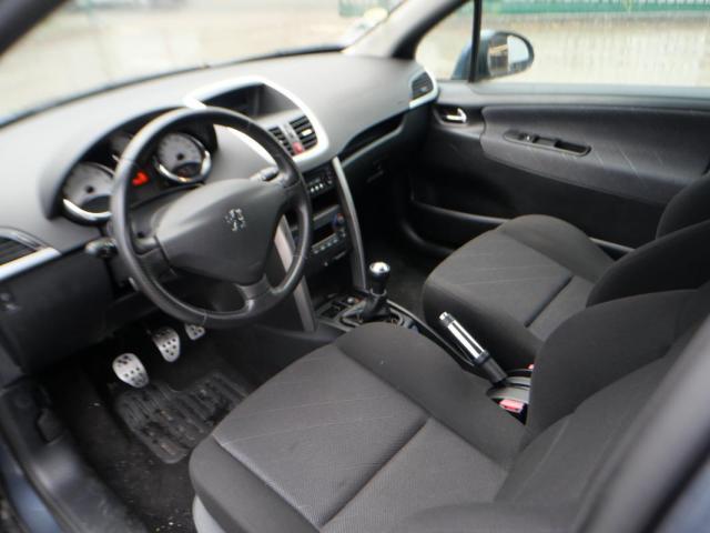 Peugeot 207 image 6
