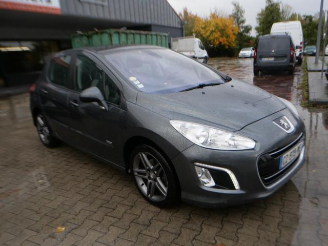 Peugeot 308 image 2