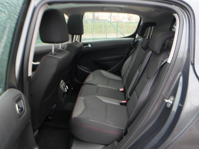 Peugeot 308 image 8