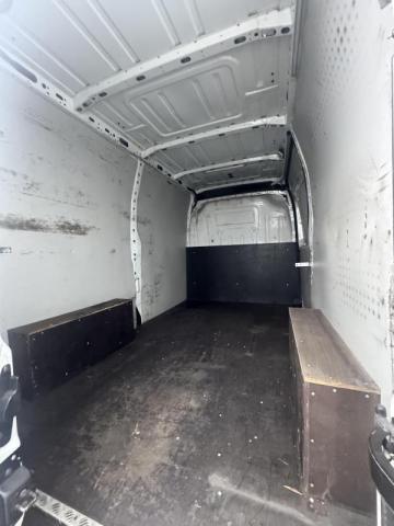 Renault Master image 9