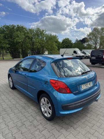 Peugeot 207 image 2
