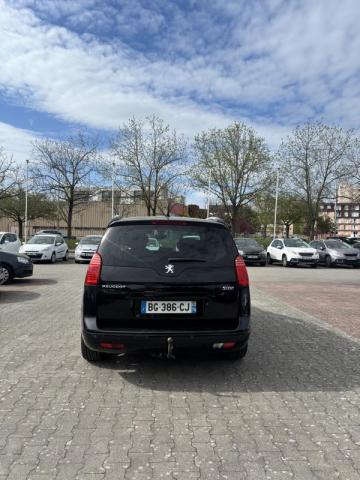 Peugeot 5008 image 9
