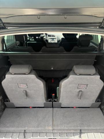 Peugeot 5008 image 2