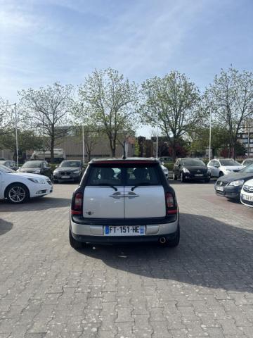 Mini Clubman image 1