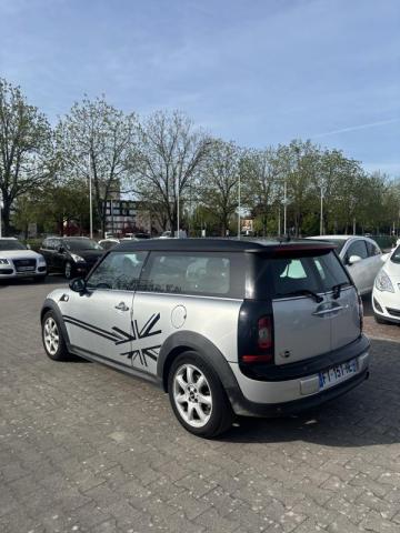 Mini Clubman image 6