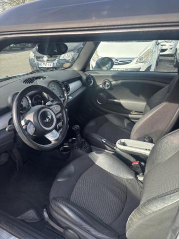 Mini Clubman image 4