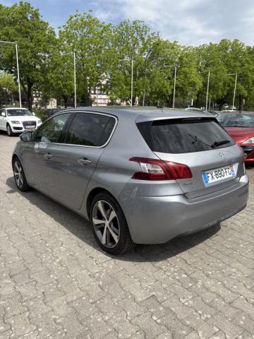 Peugeot 308 image 1