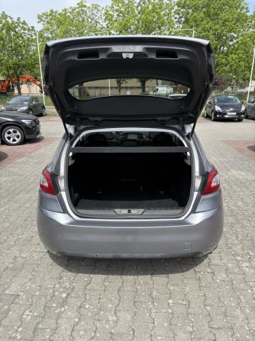 Peugeot 308 image 8