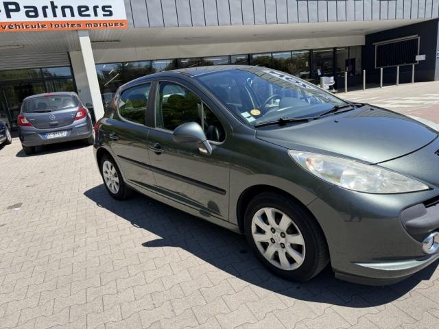 Peugeot 207 image 4