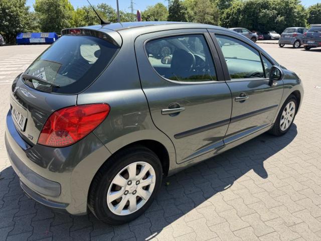 Peugeot 207 image 2