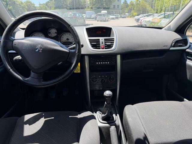 Peugeot 207 image 3