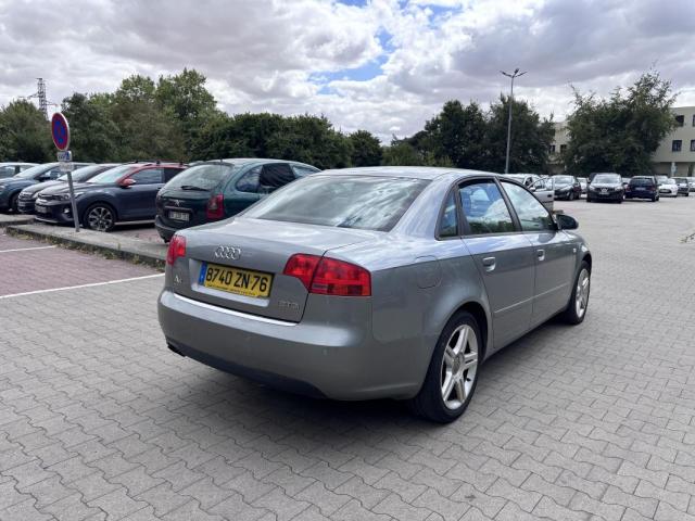 Audi A4 image 8