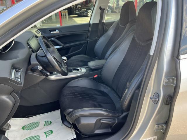 Peugeot 308 image 1
