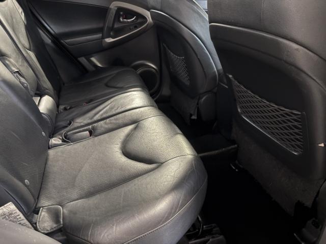 Toyota Rav4 image 9