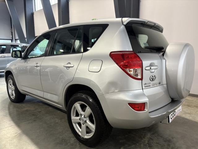 Toyota Rav4 image 4