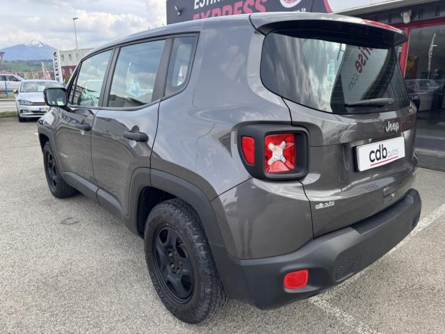 Jeep Renegade image 4