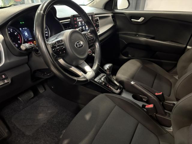 Kia Rio image 8