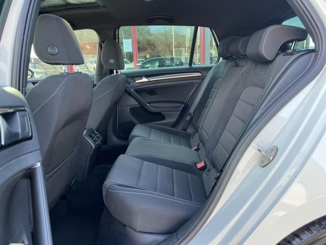 Volkswagen Golf image 8