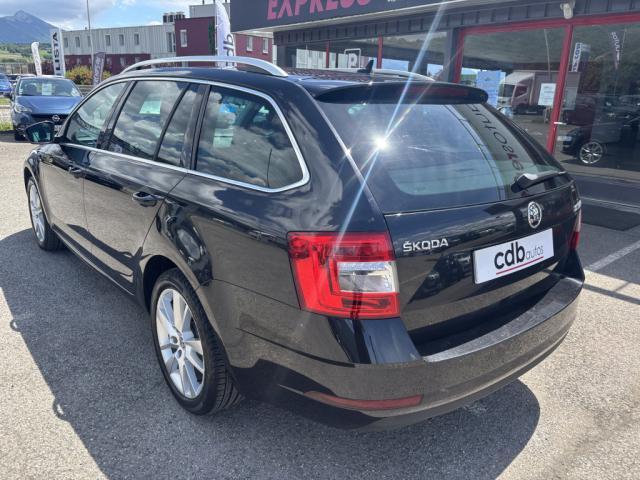 Skoda Octavia image 6