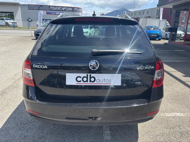 Skoda Octavia image 3
