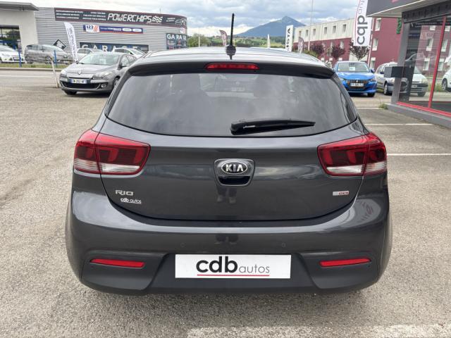 Kia Rio image 7