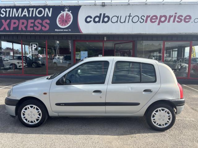 Renault Clio image 9
