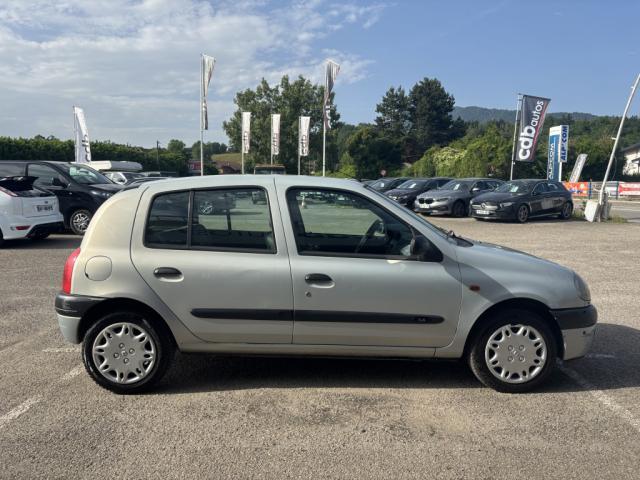 Renault Clio image 8