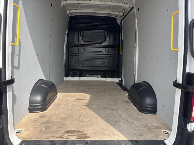 Volkswagen Crafter image 9