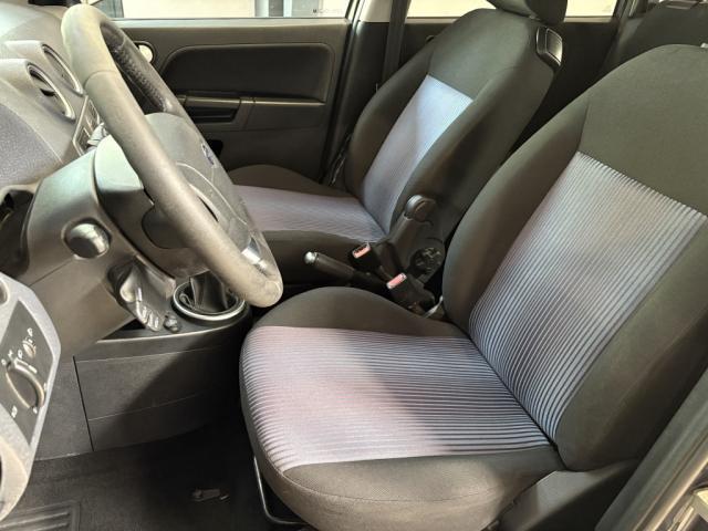 Ford Fusion image 4