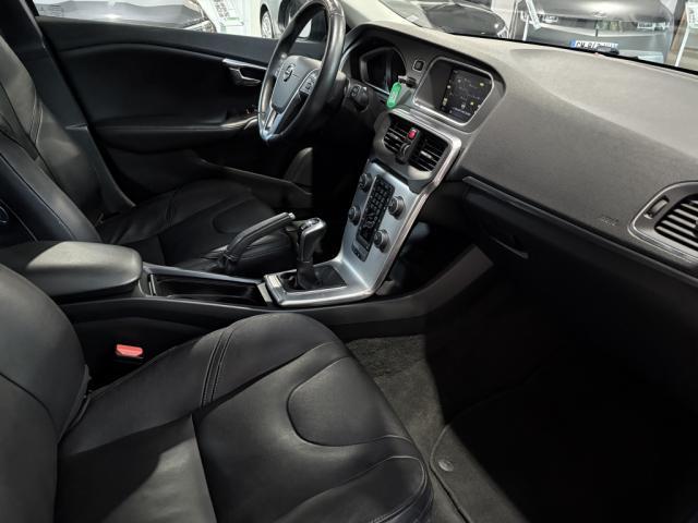 Volvo V40 image 6