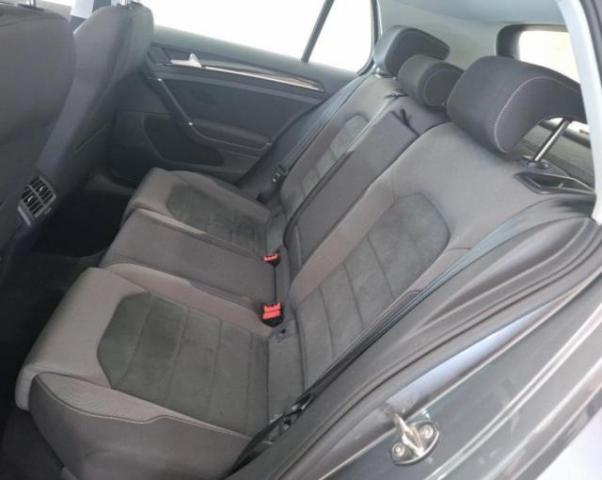 Volkswagen Golf image 1