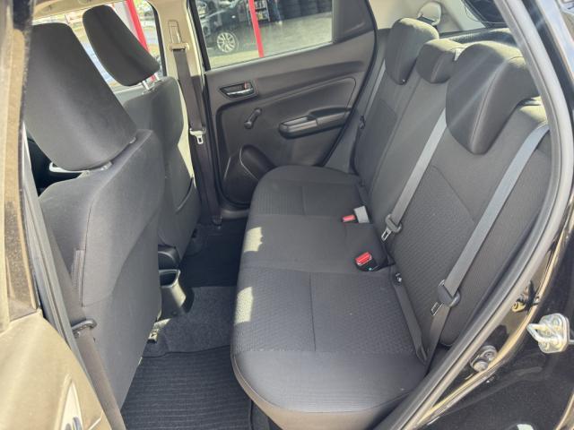 Suzuki Swift image 9